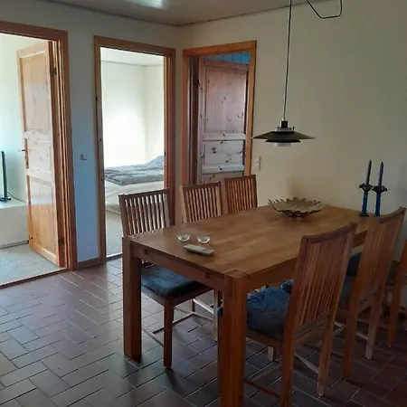 2 Bedroom, 1 Bath アパート